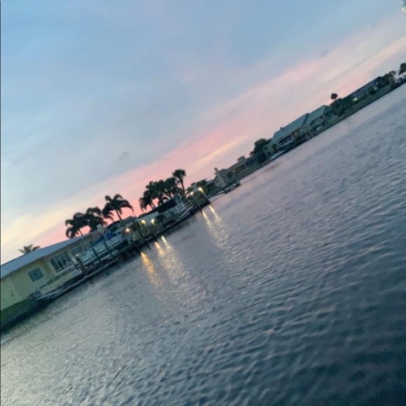 Meet your Posher, Amber - Picture 1 of 1